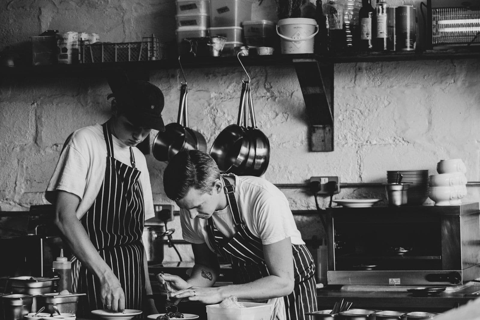 Capture d'écran d'un Reel Instagram tourné en cuisine d'un restaurant indépendant