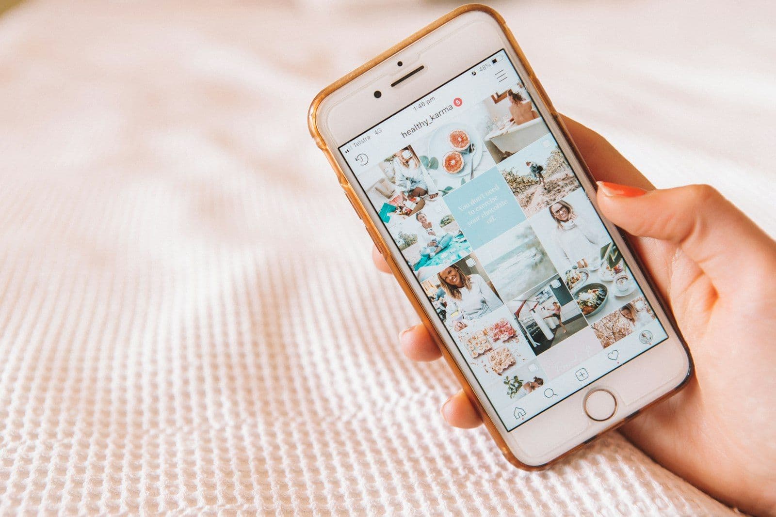 Schéma des trois surfaces Instagram (Feed, Reels, Stories) avec leurs signaux algorithmiques